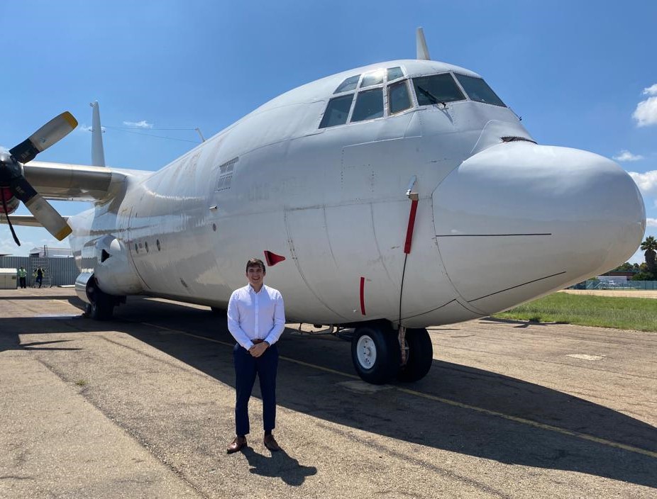 Tristan next to an Cargo aircraft