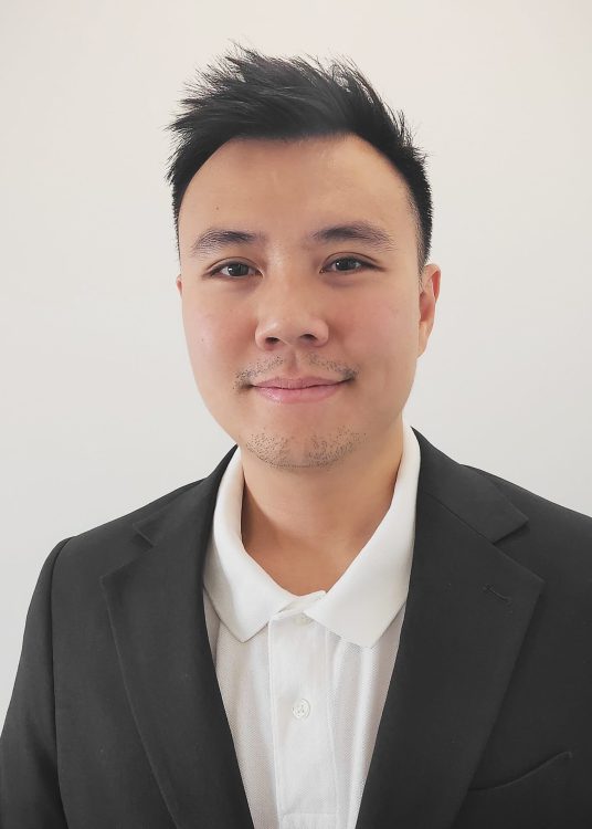 Headshot of Quang Le