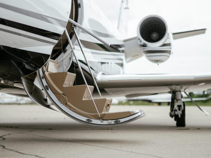 VIP service at the airport. Corporate air charter 